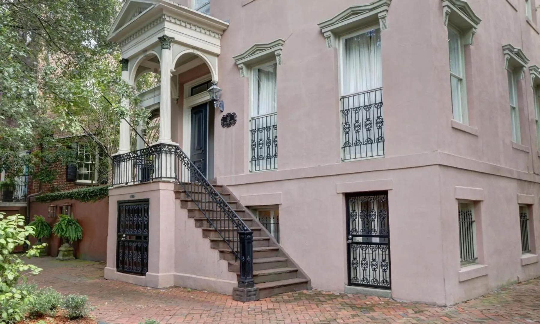 Apartament 121 W Jones Parlor Savannah