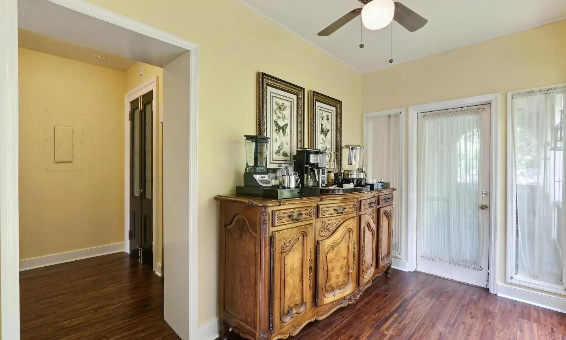 Apartament 121 W Jones Parlor Savannah